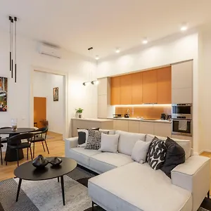 https://luxurious-minimalist-residence-with-sauna-by-prestige-homes.inbudapesthotels.com