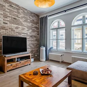 Luxury At Centre Andel! Apartmán
