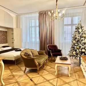 Apartment Extraordinary, Prague